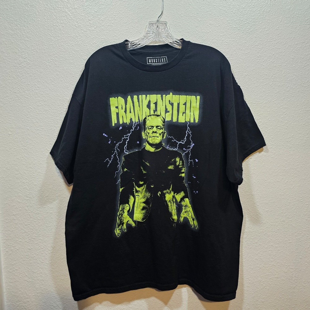 Frankenstein Universal Monsters Men's Size XXL Halloween T-Shirt